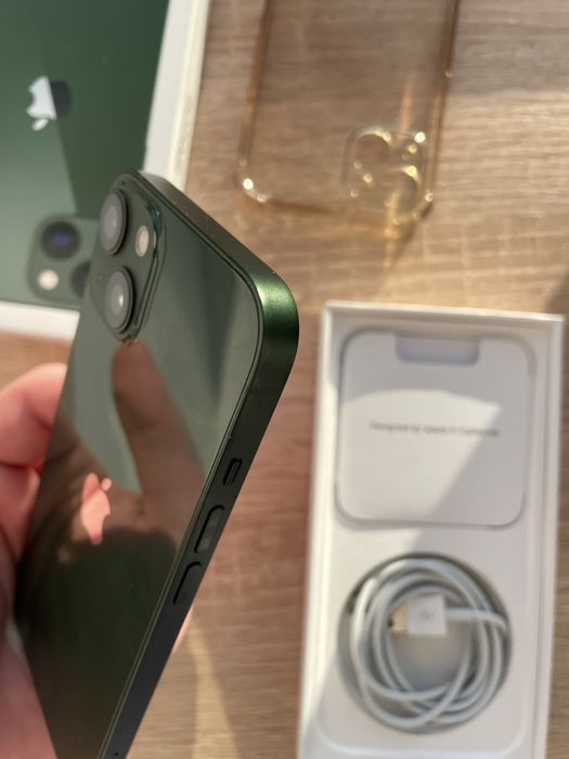 iPhone 13 128gb | Як новий | 2024 рік | АКБ 87% | Повний комплект