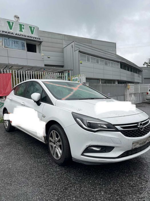 Opel Astra K 2018 para peças
