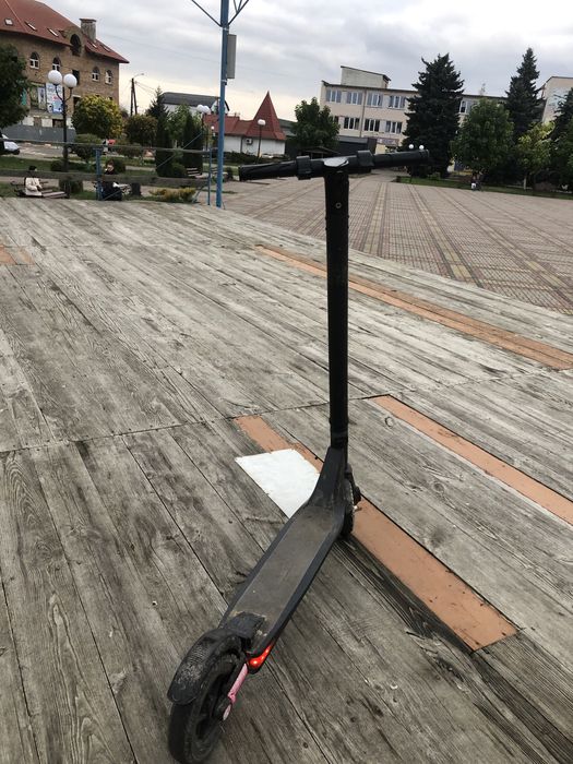 Електросамокат Spark