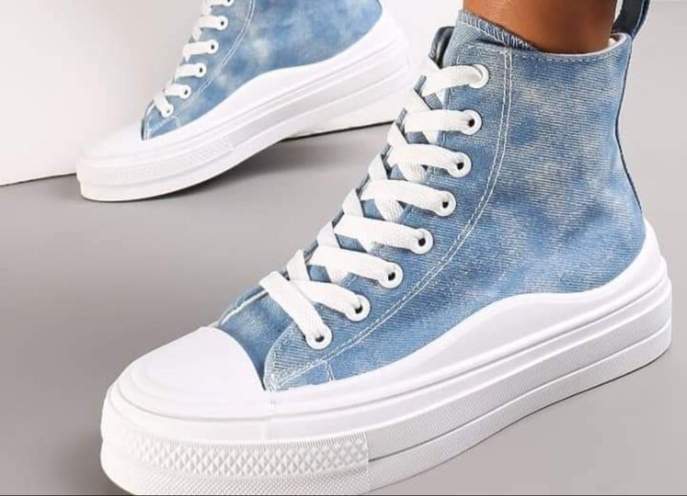 Nowe wysokie trampki rozmiar 40