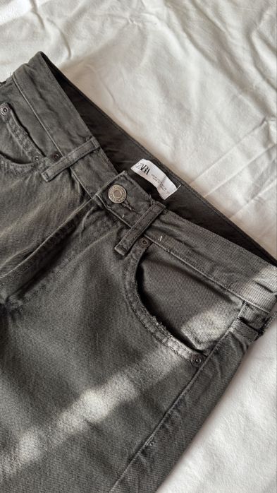 Жіночі джинси з середньою посадкою