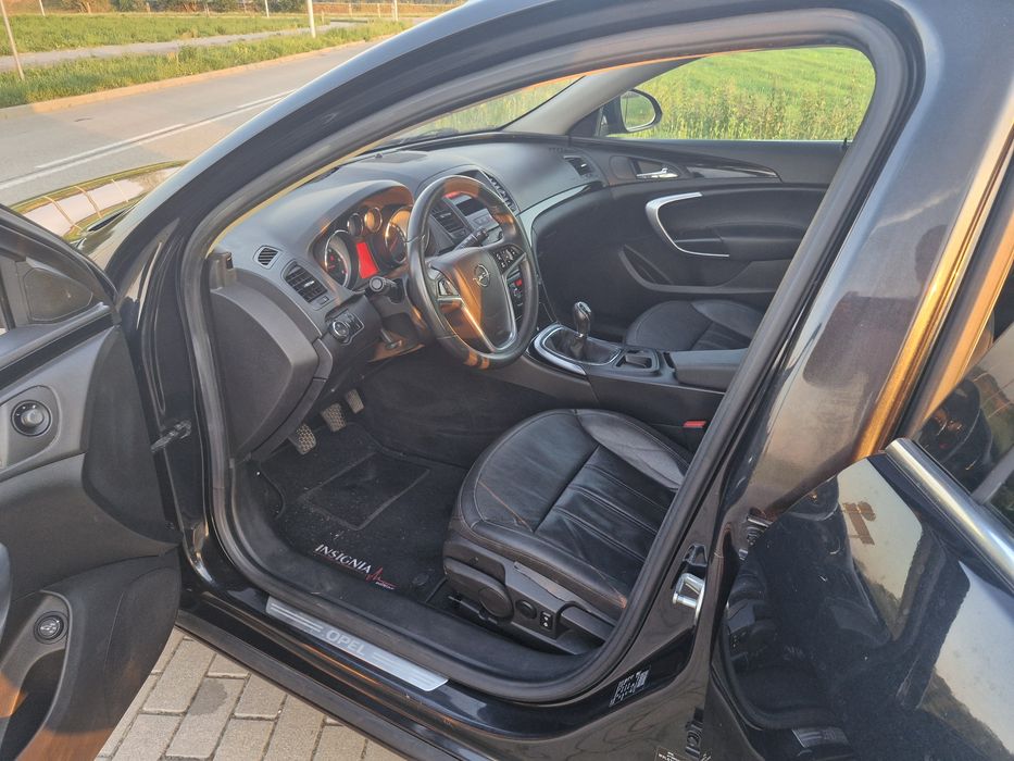 Opel Insignia sport tourer 2.0 160KM