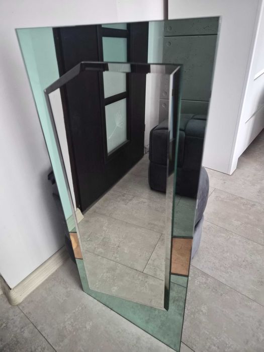 Lustro 37×82 cm.