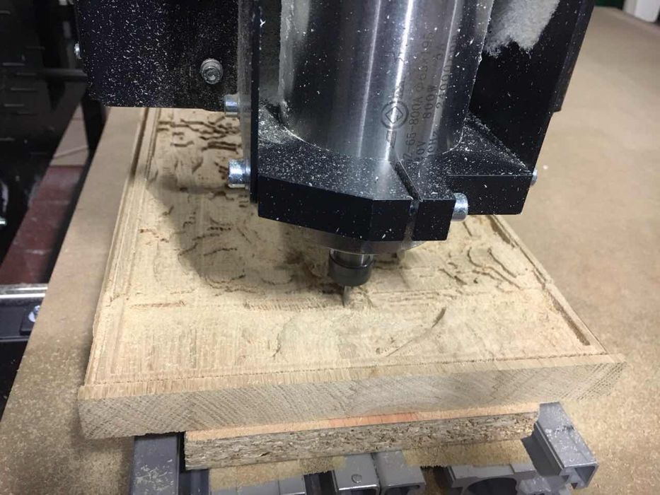 Фрезерний ЧПУ станок по пінопласту і дереву