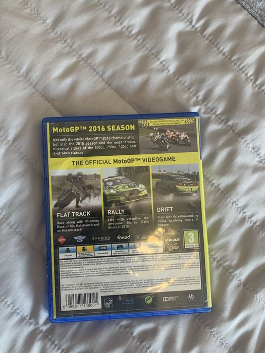 Jogo de moto e carro para ps4