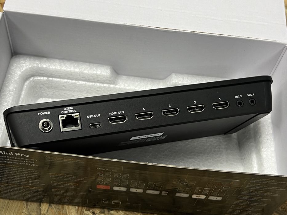 Blackmagic Design ATEM Mini Pro в ідеальному стані