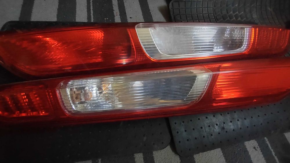 Lampa Tylna Prawa i Lewa Ford Focus MK2 Hatchabck