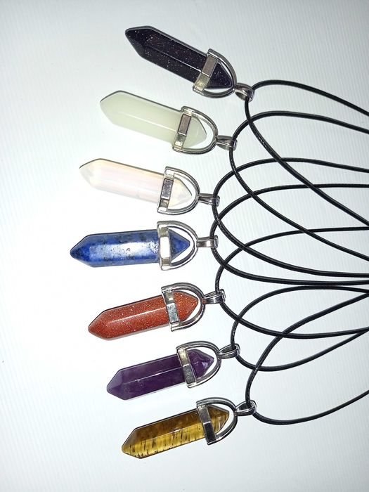 Colares Pêndulos cristais varios novo