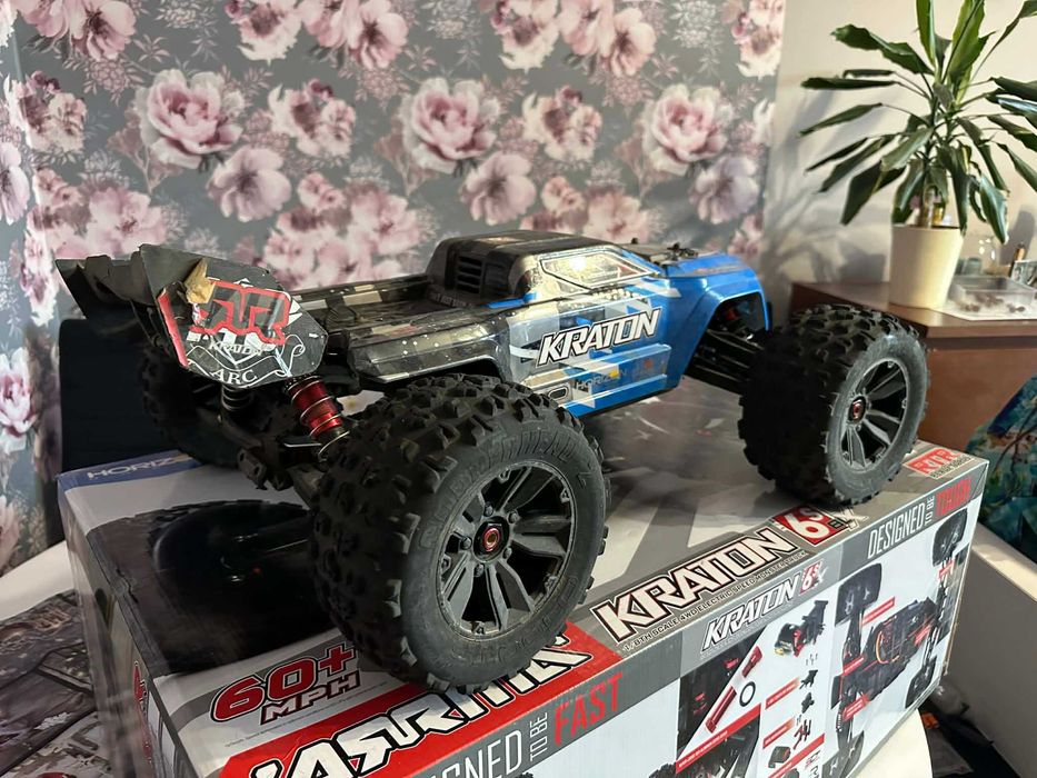 Arrma Kraton 6s blx 1/8