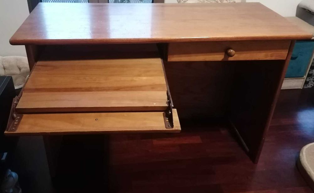 Secretária em madeira de pinho mel