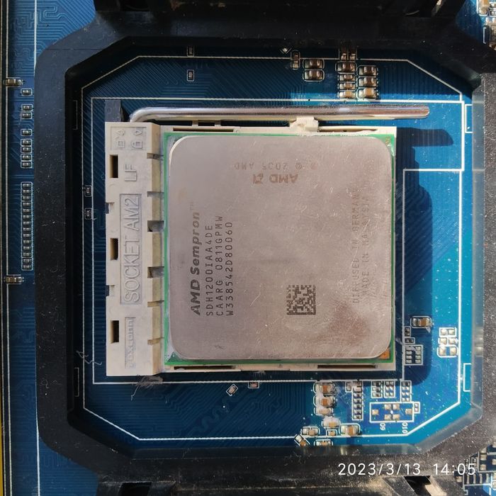 Продам комплект : материнская плата + кулер + процессор