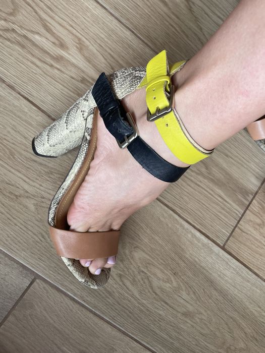 Szpilki sandaly na slupku Zara 40 nude