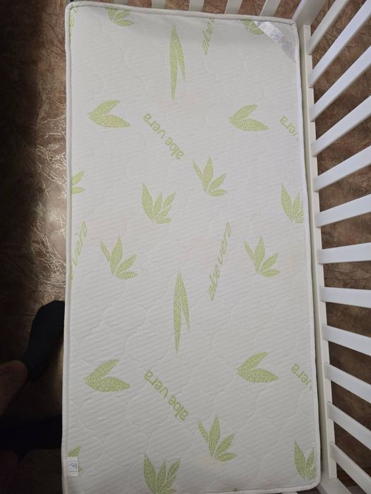 Дитяче ліжечко кроватка