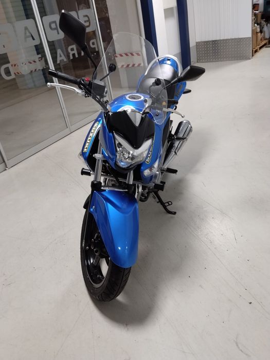 Suzuki Inazuma 250