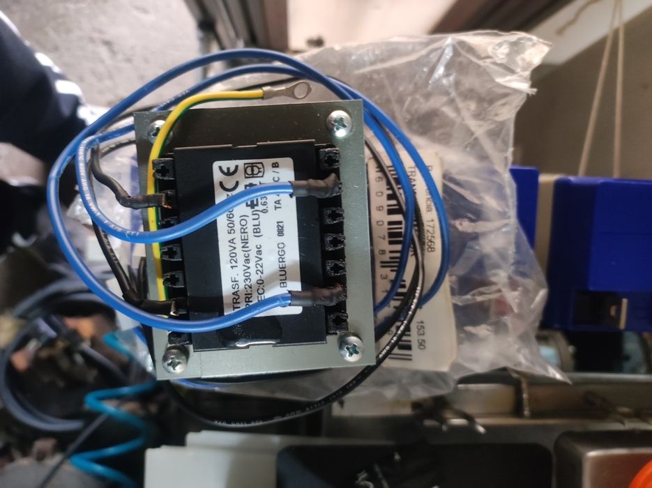 Transformador 220 v novo