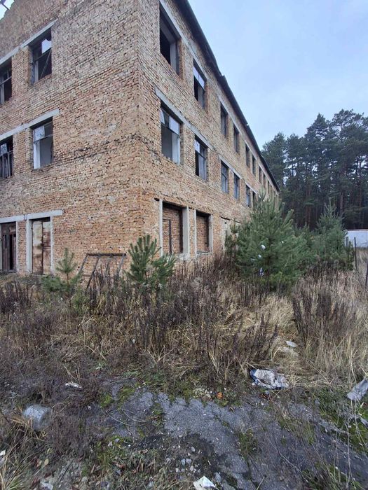 Продаж комерційного приміщення поблизу м.Кременець