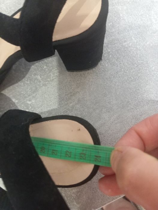 Продам літне взуття