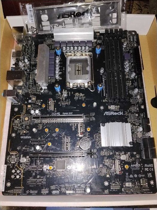 Материнська плата ASRock Z690 Phantom Gaming 4 DDR4