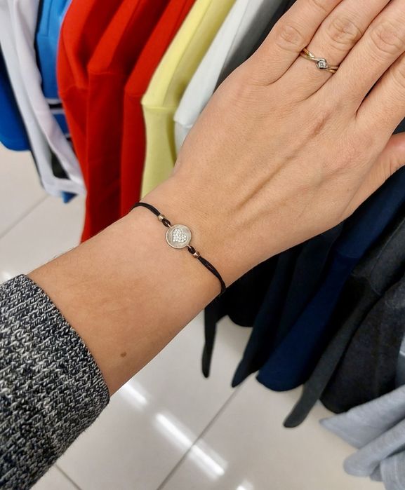 Damska regulowana bransoletka na czarnym sznureczku/rzemyku z sercem