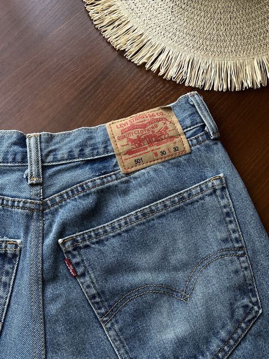 Джинсові шорти Levi's розмір L