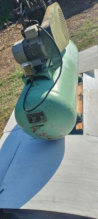 Sprężarka dwutłokowa WAN-ED 14m3/h, 1,0MPa