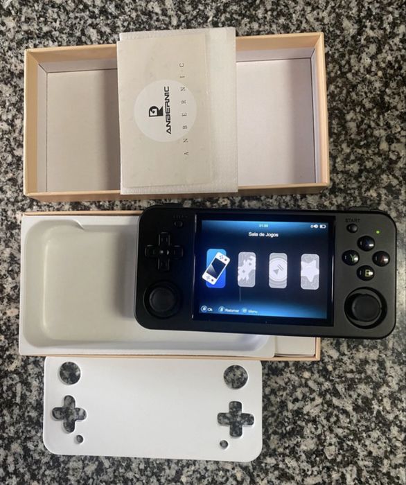 Anbernic RG35XX H - Consola