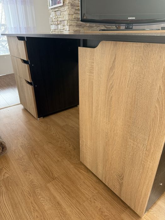 Якісний письмовий стіл стан нового