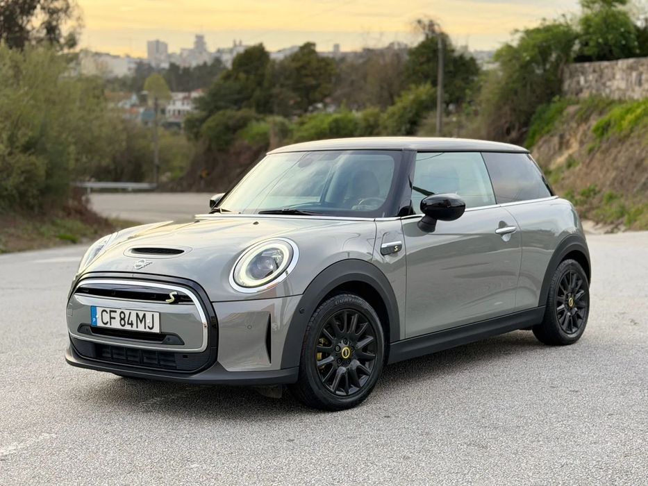 MINI 3 Portas Cooper E Essential