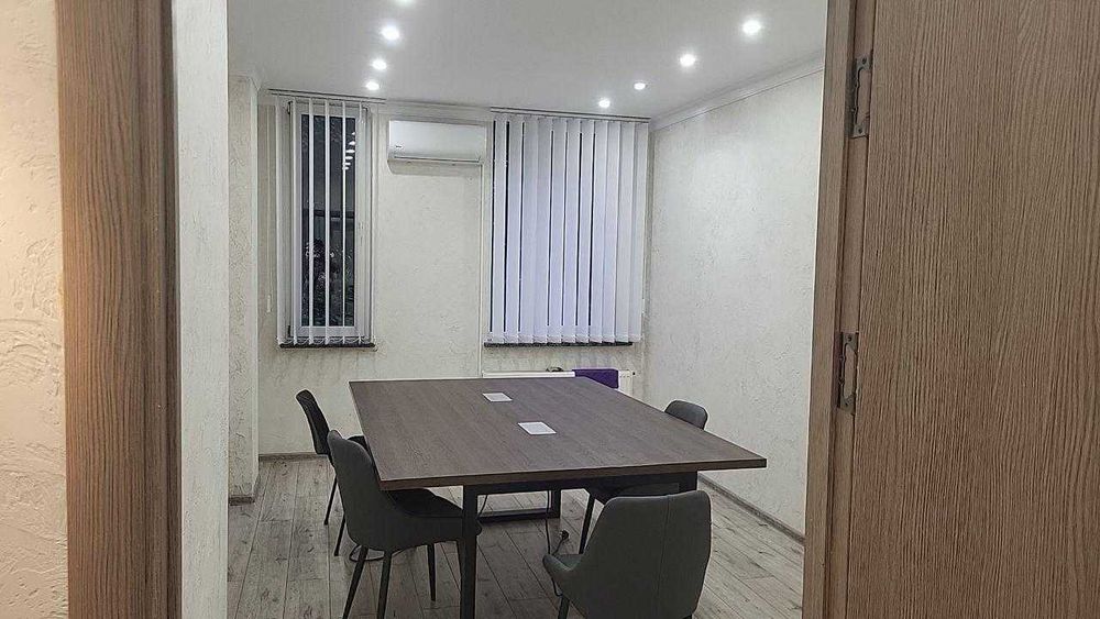 Офіс ЖК Комфорт Таун Сучасний ремонт!