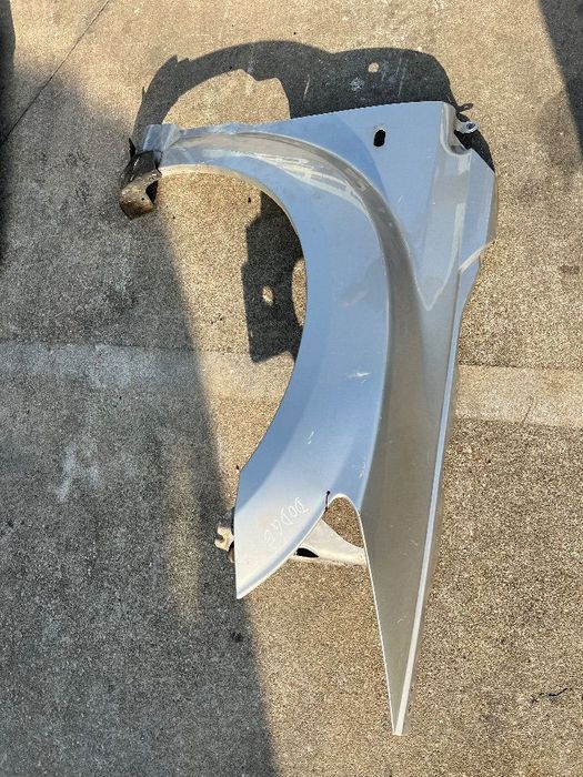 Guarda-lamas direito Dodge caliber 2006