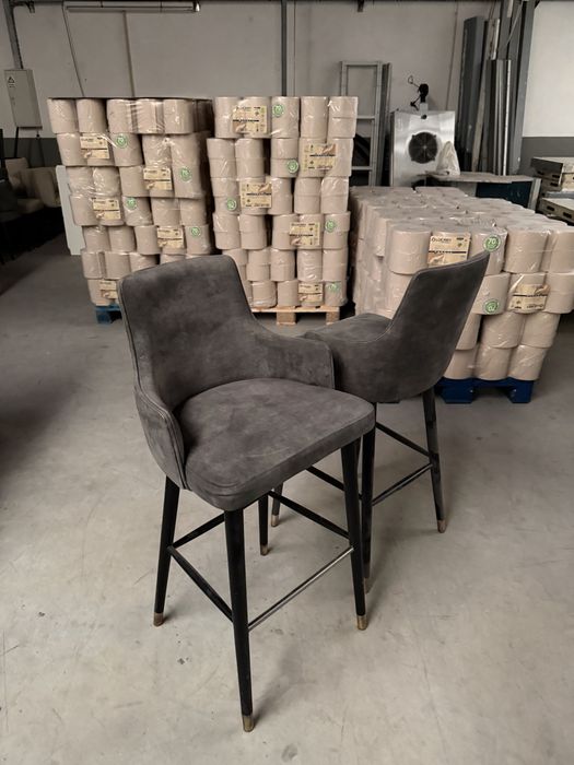 Cadeiras Altas de Bar Cinzento Antracite com Detalhes Dourados