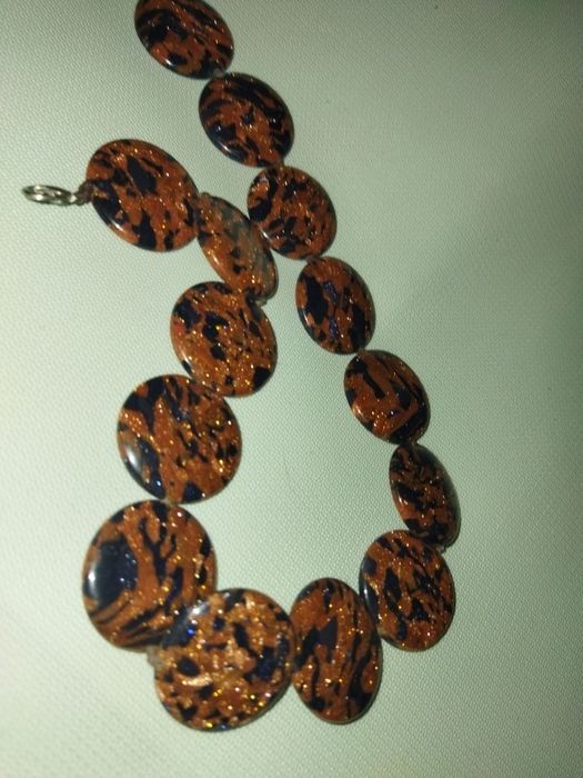 Продам бусы из натуральных камней аметист, нефрит, агат.