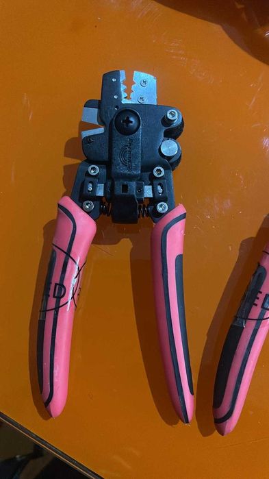 Alicate descarnador de fibra