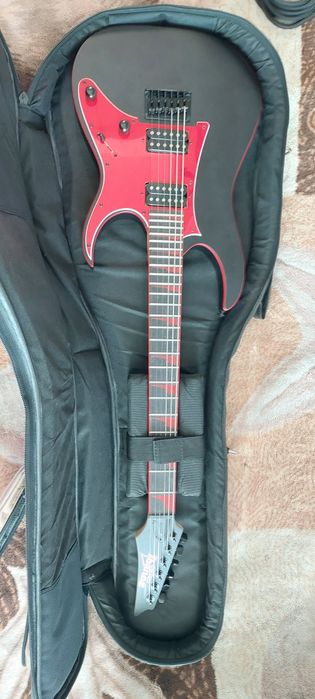 Gitara elektryczna Ibanez GRG131 (czerwono-czarny) + pokrowiec + kabel