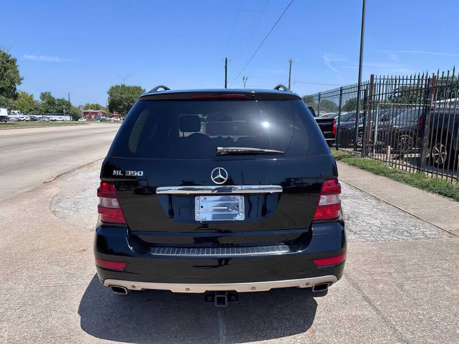 Mercedes-Benz M-Class ML 350      2011