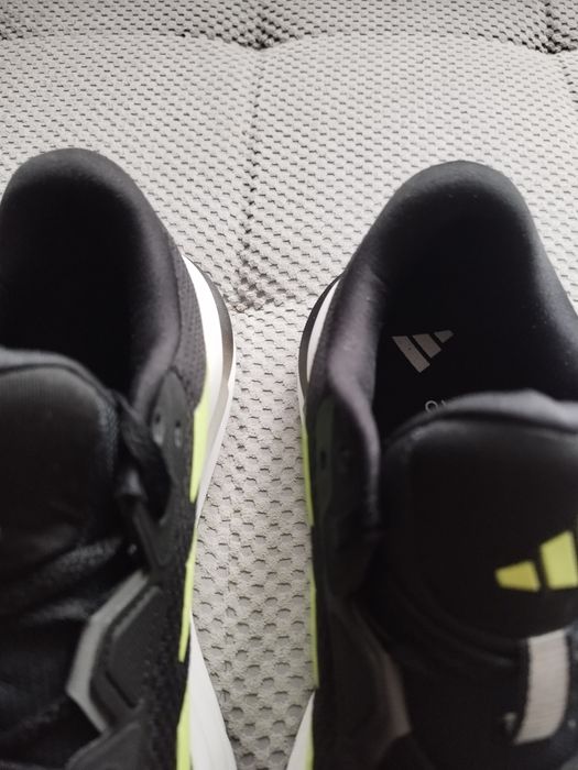 Buty do biegania Adidas Galaxy 44/45