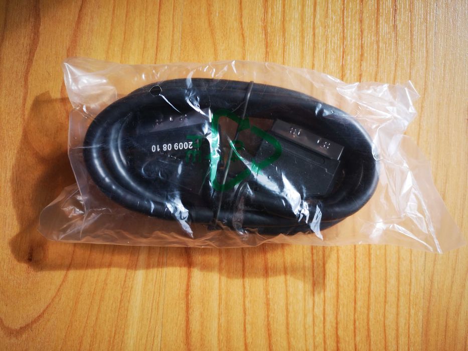 3 Cabos de ligação Scart