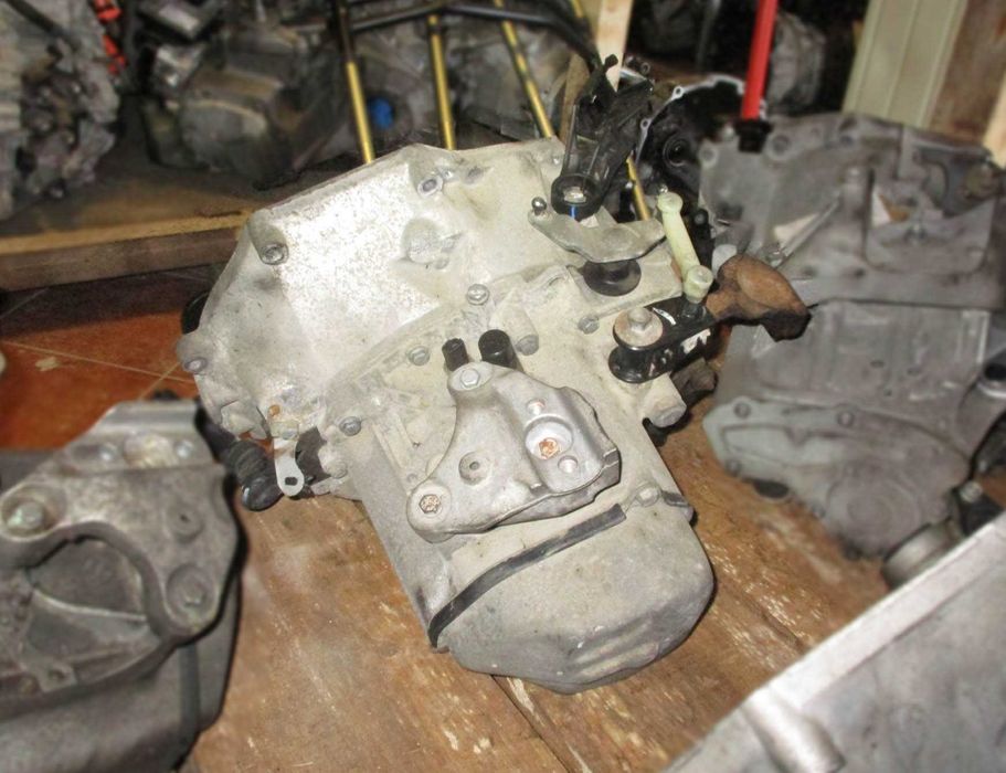 Caixa de velocidades para Peugeot 2008 1.2 gasolina (2015) 20CR14