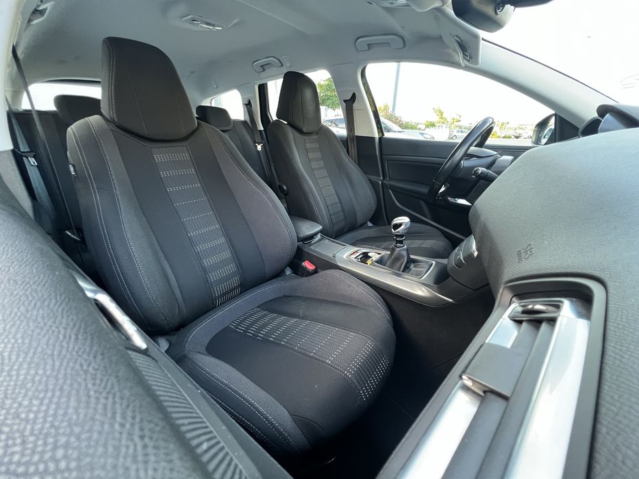 Peugeot 308SW - Allure - 120cv - Camera - AC - AutoPark - Full LED