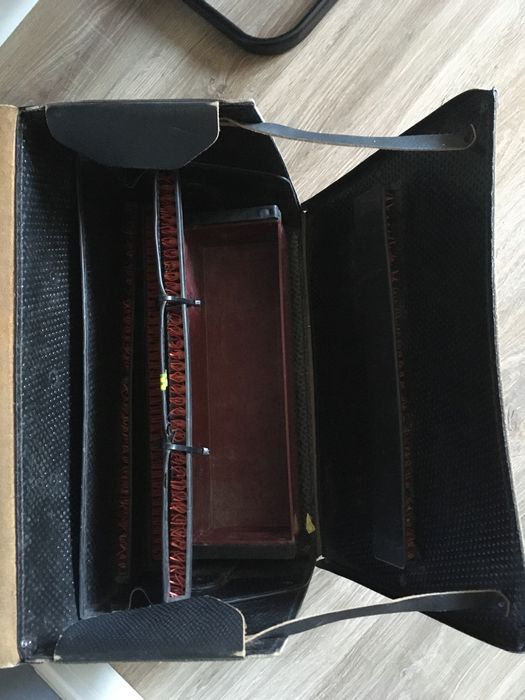 Parat walizka skórzana narzędziowa serwisowa na kółkach