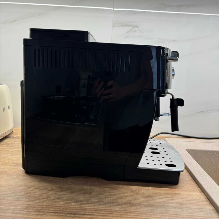 Кофемашина Delonghi ECAM 22.112