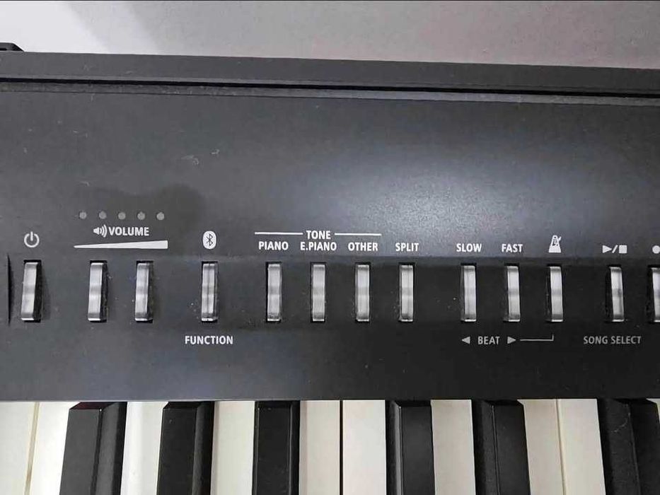 piano roland fp 30