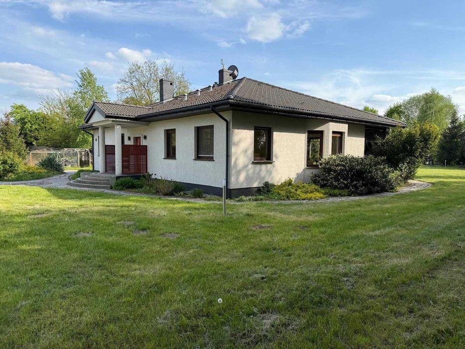 Wygodny dom w zielonej okolicy Kalisza na dużej działce. 173m2/3500m2