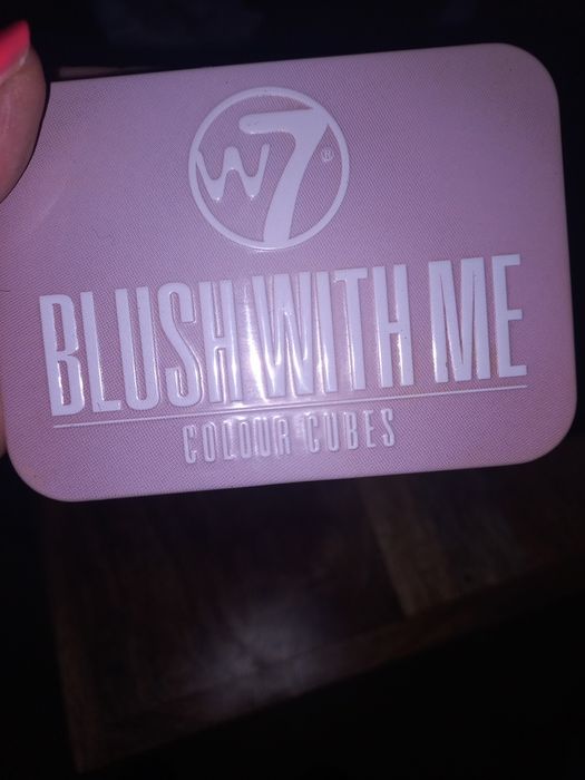 Brązery do konturowania-cienie