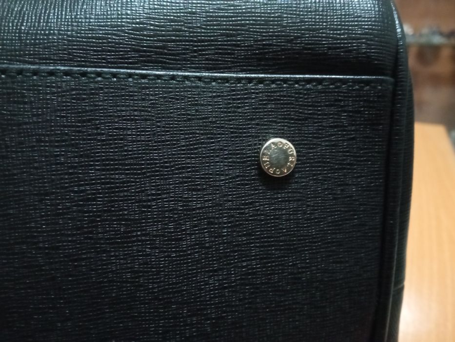 Mala Furla, impecável