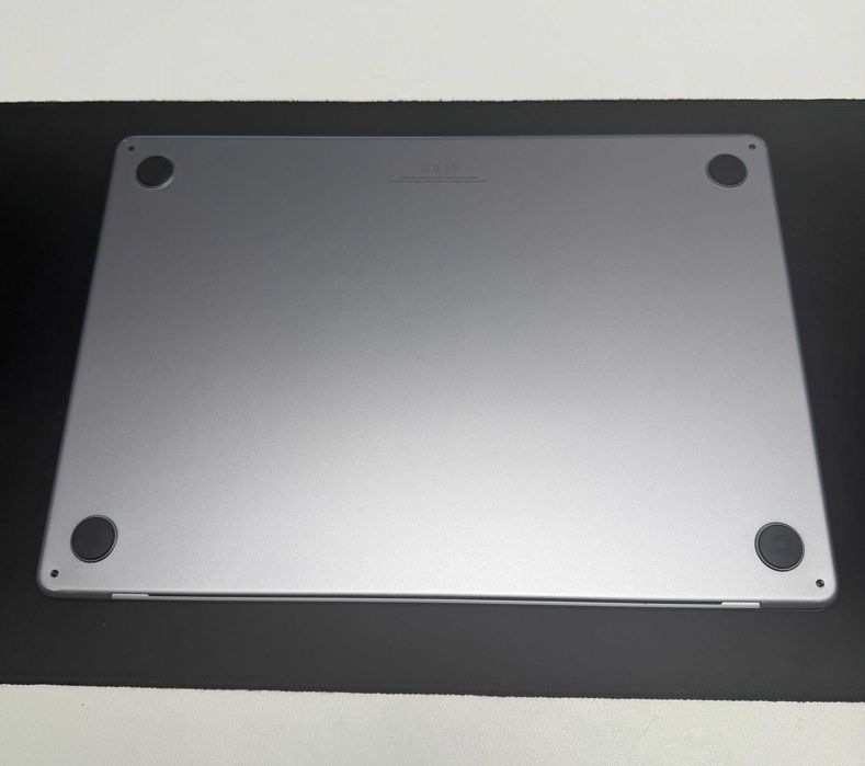 Macbook Air M2 15" 2023 8GB RAM 256GB SSD Silver Bateria 93% / Sklep iTOP Muranów [46075]