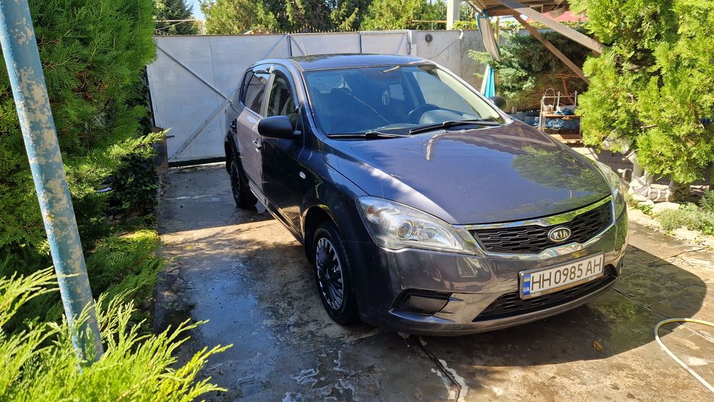 Продам Kia ceed 2012