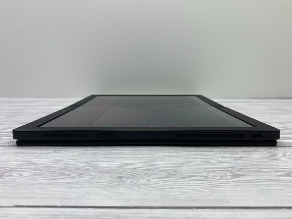 Lenovo ThinkPad X1 Fold G1 | 13.3" QHD+ Touch | i5 | 8GB | 512GB