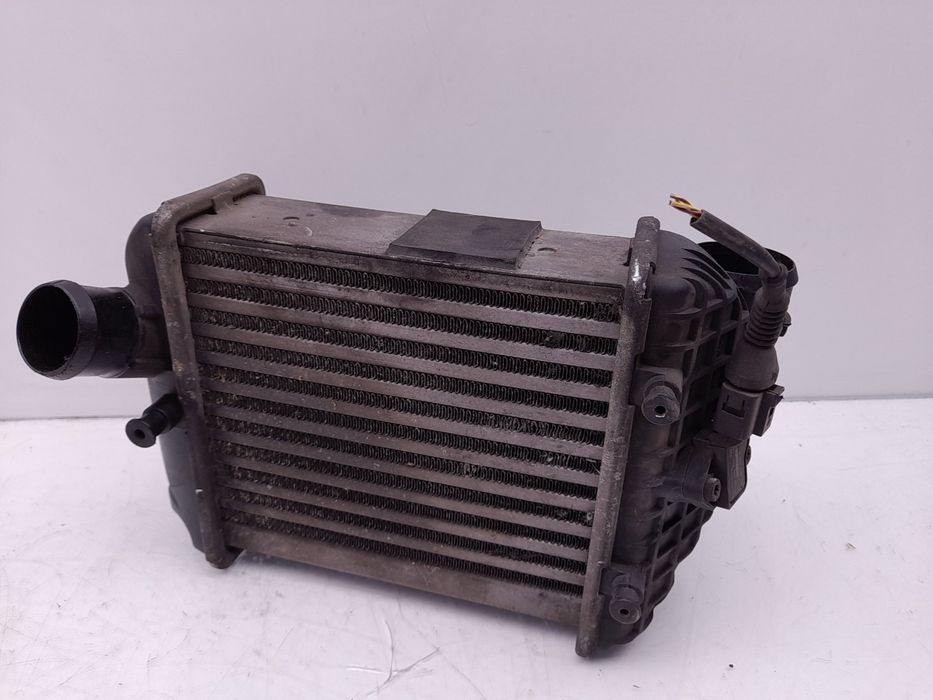 Radiador do intercooler AUDI A4 Avant (8E5, B6)