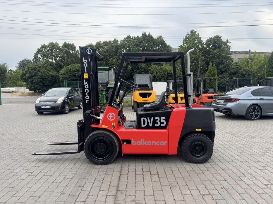 Навантажувач Балканкар ДВ 1792 Погрузчик